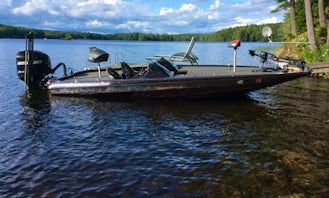 21' Bass Boat Charter in Nobleboro, Maine