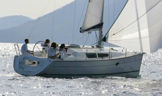 Charter the Sun Odyssey 32 "Carmen" Sailing Charter in Betina
