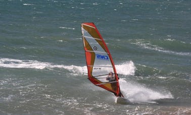 Alquiler de equipos de windsurf en Bodrum, Francia