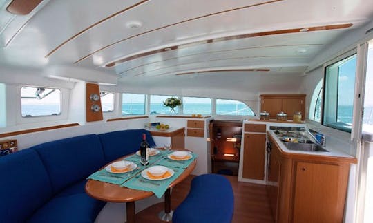 Charter this Luxury Cruiser Lagoon 380 "Shona" in Soúrpi