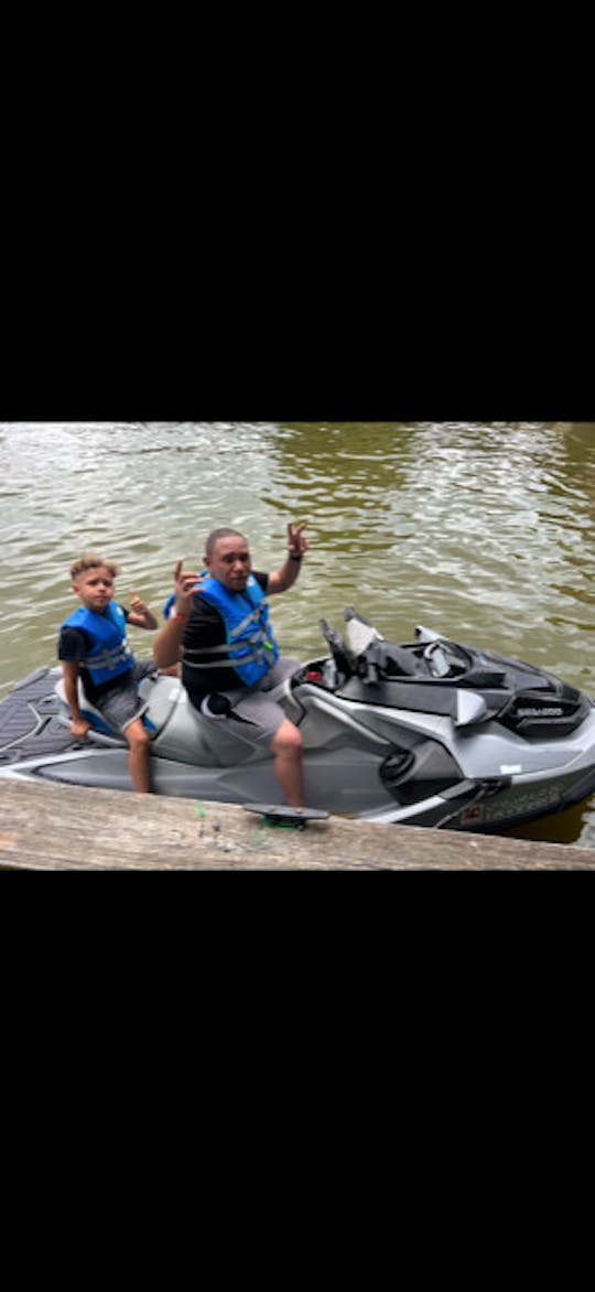 Alquiler de motos acuáticas Seadoo en el lago Conroe