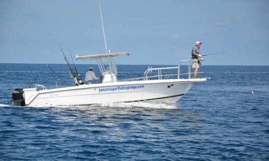 Viagem de pesca divertida a bordo do console 29 ′ Stamas Center em Chicá, Panamá