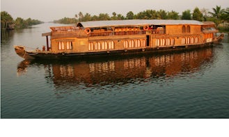 Houseboat Cabin Rental in Kerala, India