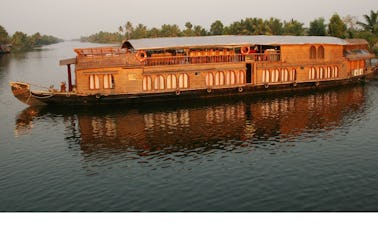 Houseboat Cabin Rental in Kerala, India
