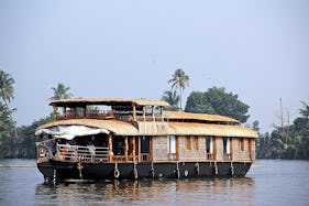 6 Person Houseboat Charter Ready to Book in Alappuzha, India