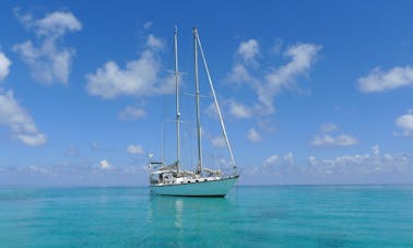 Crewed Sailing Charter on 50' Eole Sailboat in San Blas Islands, Panama