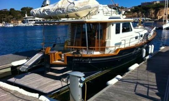Menorquin 160 Luxury Motor Yacht Charter in Palma, Spain