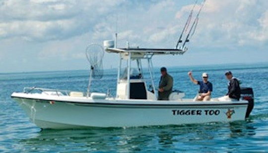 25ft "Tigger Too" Center Console Boat Fishing Charter in