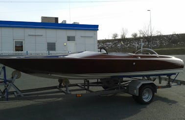Classic Speedboat Aquacraft California Boat Rental in Wiesbaden, Germany