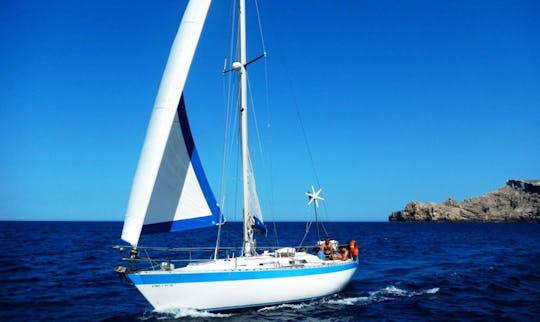 32ft “Wauquiez Gladiator” Sailing Charter in Fornells Menorca, Spain