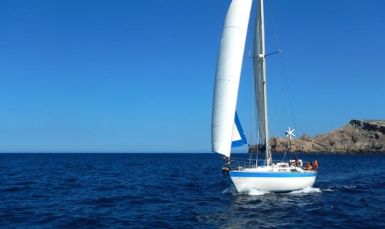 32ft “Wauquiez Gladiator” Sailing Charter in Fornells Menorca, Spain