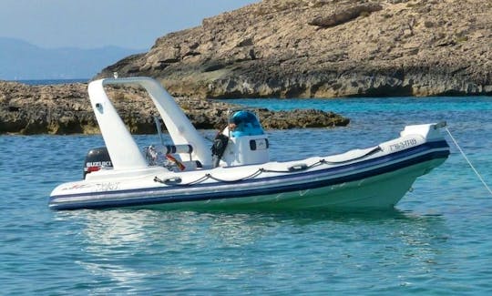 Charter Astec Day Cruiser 550 in Andalucía, Spain