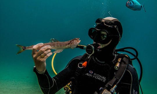 スペイン、ランサローテ島、コスタテギセでのRIBダイビングチャーター