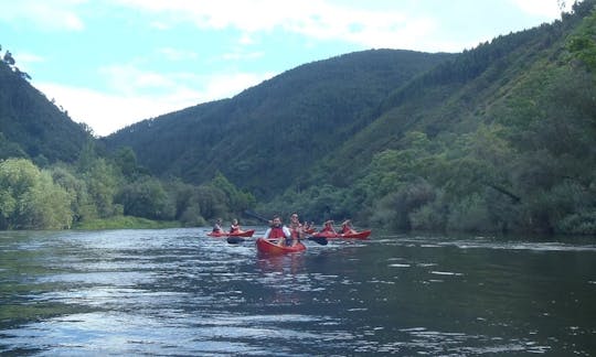 ポルトガルのモンデゴ川でタンデムカヤック旅行をお楽しみください