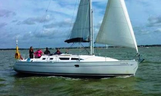 Charter on "Loxley B" Sun Odyssey 37 Sailboat in Southampton