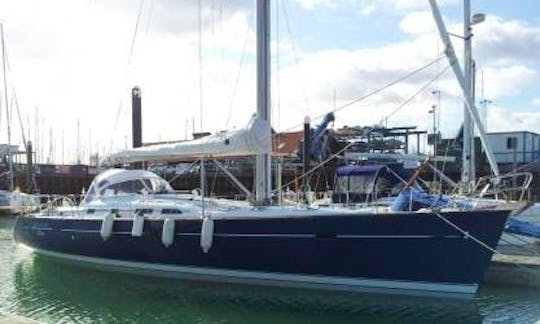 Charter "Nota Bene" Beneteau Oceanis 473 Sailing Yacht in Southampton