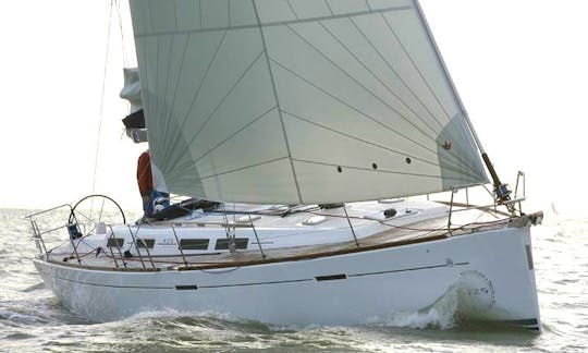 Dufour 425 Grand Large Luxury Sailing Charter in Málaga, Spain