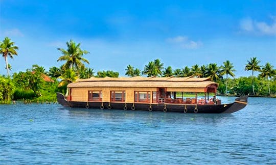 Houseboat Package for 6 People in Kerala, India