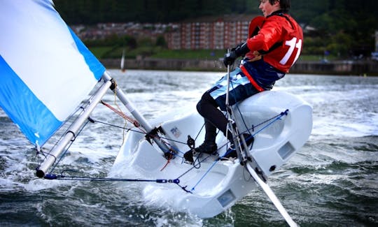 Location d'un daysailer Laser Pico de 11 pieds à Falmouth, Royaume-Uni