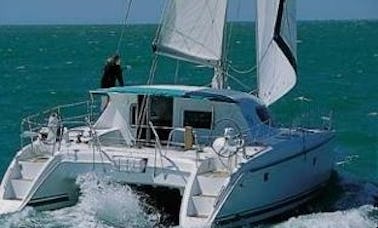 Charter this 40' Sailing Catamaran in San Blas, Panama