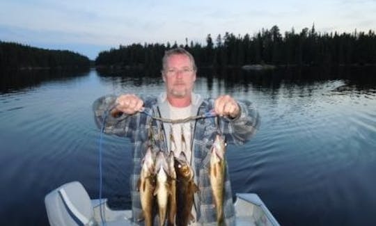 Alquiler de pesca Jon Boat de 15 pies en Biscotasing, Canadá