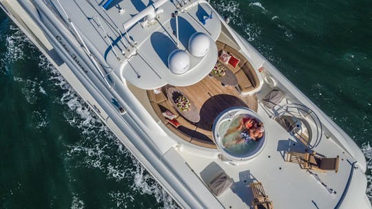 106ft. FULLY LOADED Super Yacht (Jacuzzi, 2x Jet ski, Tender w/ Wakeboard, skis)