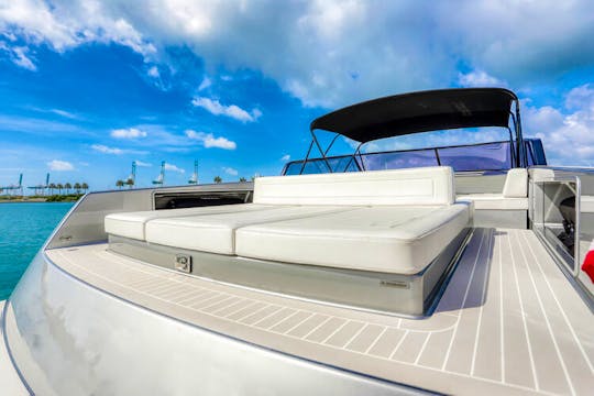 Beautiful VanDutch Luxury Yacht!
