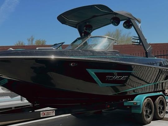 Barco de Wakesurf F22 2019! Diversão ao sol! 