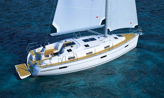 Luxurious ''BAVARIA 36'' Cruising Monohull Charter in Spain