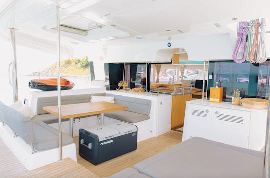 Sailing Catamaran Amari - Overnight Charter All Inclusive Fully Crewed 