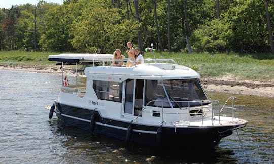 31' Motor Yacht Charter in Holbæk, Denmark