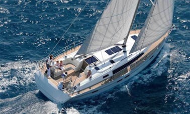 49' Cruising Monohull Bavaria 49 Charter em Costa Adeje, Espanha