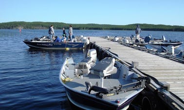 17' Fishing Boat In Red Lake