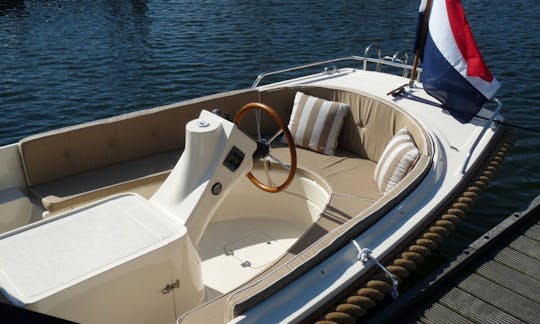 Charter this Gulden Vlies 680 at the Veerse Meer in Zeeland