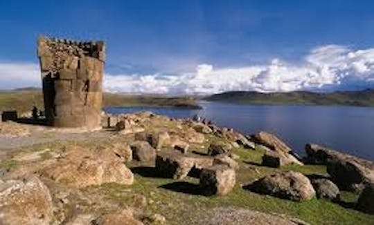 Visite des îles flottantes d'Uros à Puno, au Pérou