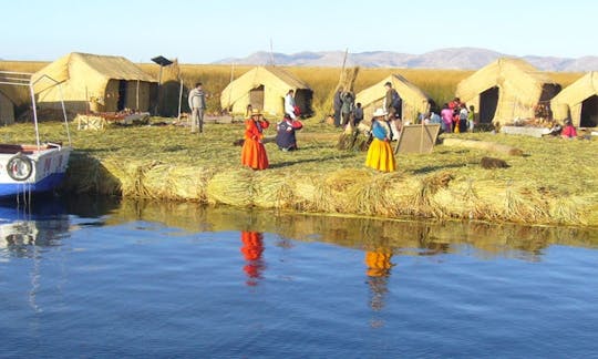 Visite des îles flottantes d'Uros à Puno, au Pérou