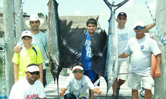 Fishing Charter on 31ft ''Tatian'' Fishing Boat in Cancún, Mexico