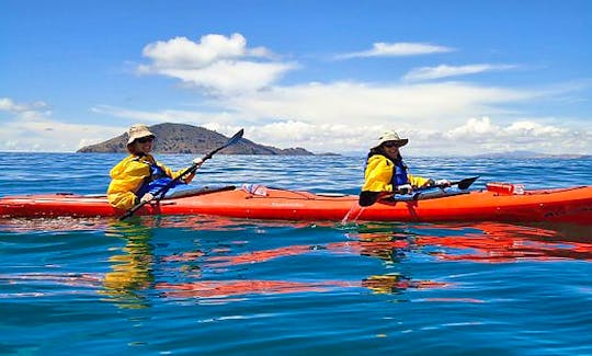 Kayak Tours in the Lake Titicaca, Peru