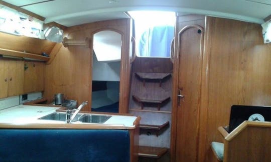 Charter 37' Cruising Monohull In Cartagena, Colombia