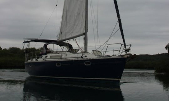 Charter 37' Cruising Monohull In Cartagena, Colombia