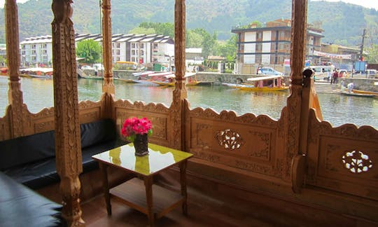 Houseboat Rental in Srinagar, India