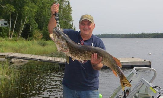 Location de pêche en Bass Boat en Ontario, Canada