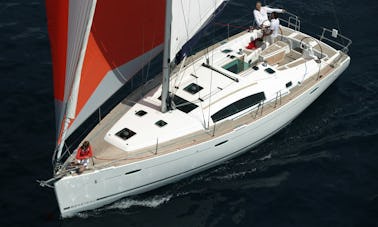 Beautiful sailing yacht up to 11 persons plus skipper in Barcelona, Cataluña