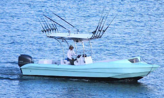 26' Center Console "Reel Time" Fishing Charter in Drake Bay, Costa Rica