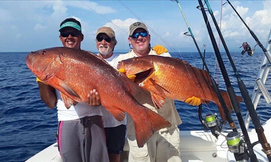 26' Center Console "Reel Time" Fishing Charter in Drake Bay, Costa Rica