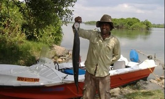 Bateau de pêche de 20 pieds à Negombo