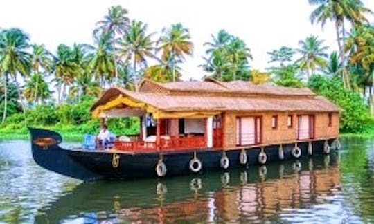 1 bedroom house boat