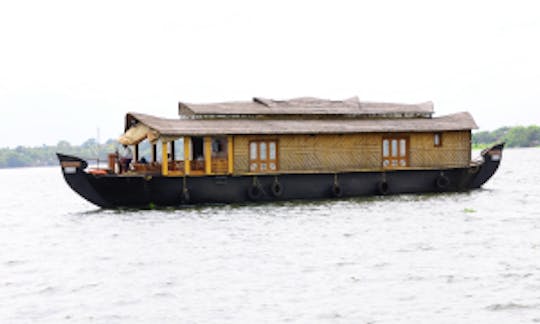 1 bedroom house boat