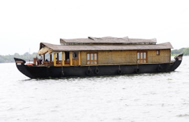 Two Bedroom Houseboat for Rent in Kainakary