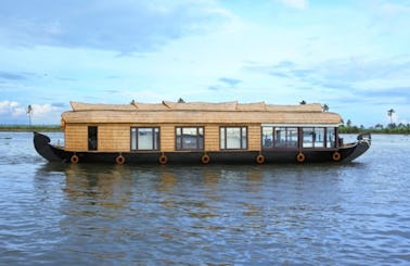 Cinnamon Houseboat for Rent in Alappuzha